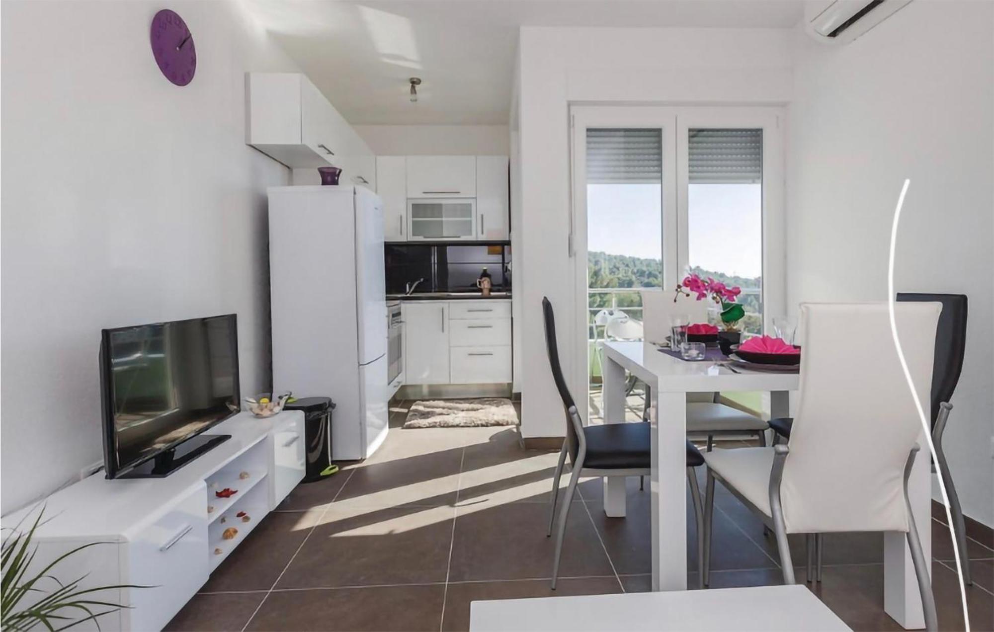 Amazing Apartment In Saldun With Wifi 트로기르 외부 사진